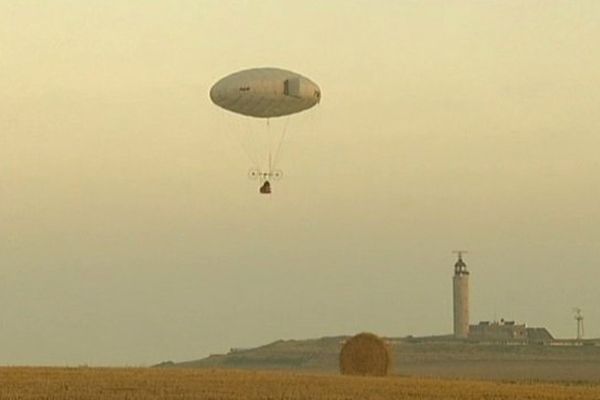 Le ballon au Cap Gris-Nez, ce mercredi matin. 