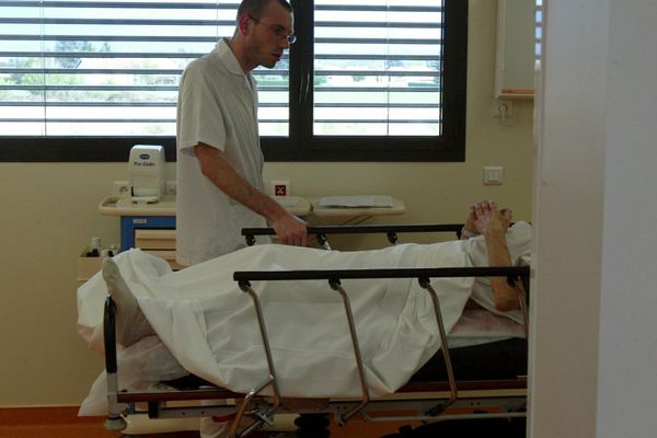 L'hôpital de Romans-sur-Isère, dans la Drôme, a déclenché son plan blanc pour "faire face à une situation de tension inédite". (Photo d'illustration).