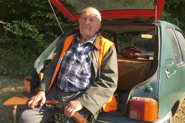 Chasseur de père en arrière petit-fils... une lignée de chasseurs