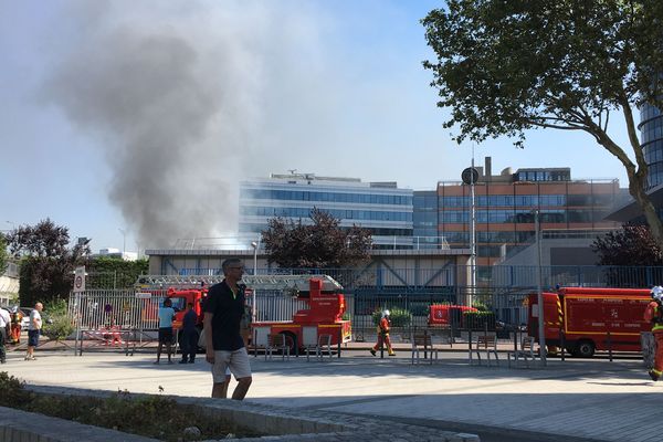 Un local EDF a pris feu à Issy-les-Moulineaux.