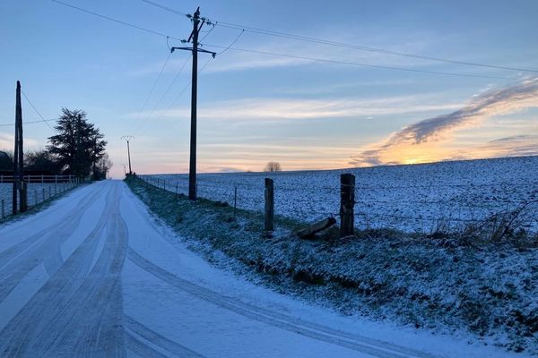 La neige ce mercredi matin dans le bocage virois