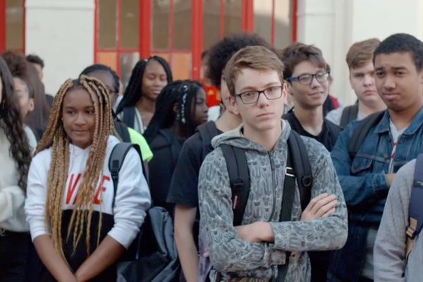 Vivre-ensemble : quand des élèves aisés atterrissent dans un "ghetto scolaire"