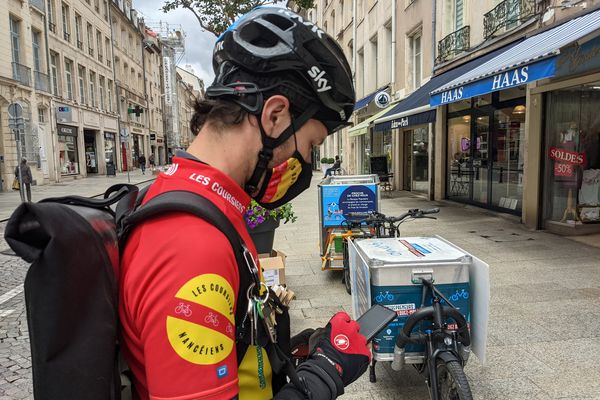 Les livreurs nancéiens s'occuperont de la livraison avec leurs vélos cargos.