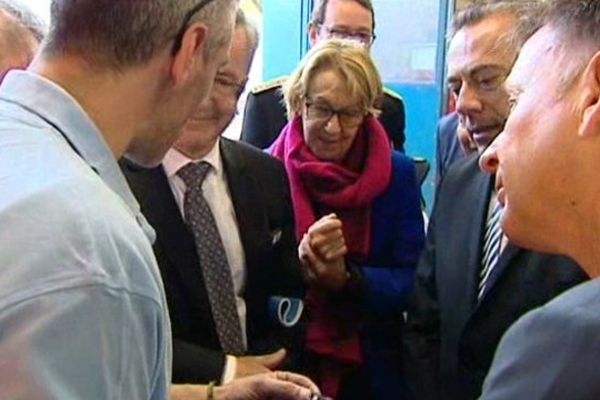 Marylise Lebranchu dans les ateliers de ferronnerie du Centre de Formation des Apprentis de Blois. (Loir-et-Cher)