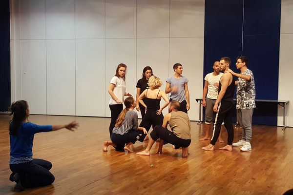 Les danseurs de l'opéra rock en répétition