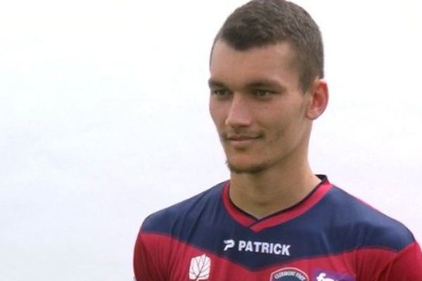 L'attaquant Ludovic Ajorque rejoint le Clermont Foot pour 3 saisons à compter de 2016/2017.