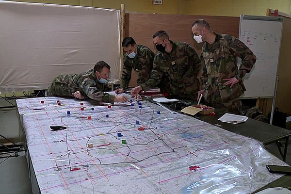 Grandes manoeuvres des militaires à Angers, février 2022