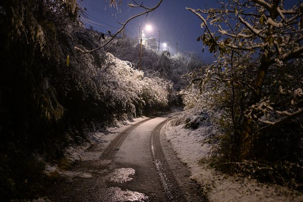 Un important épisode neigeux a touché la région Rhône-Alpes dans la nuit de jeudi à vendredi.