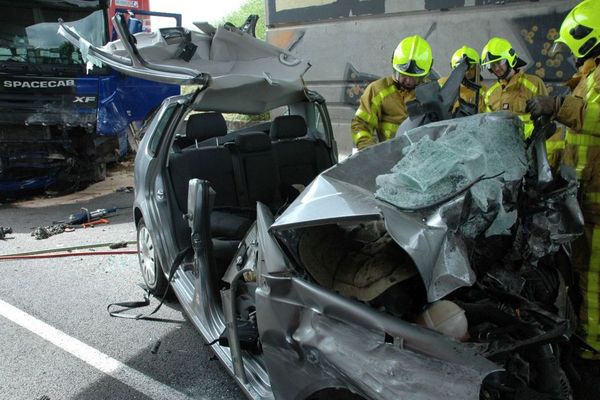 Une collision frontale a eu lieu entre un camion et une auto à Champforgeuil, en Saône-et-Loire, mercredi 23 mai 2018.