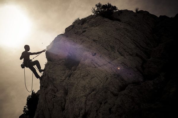 Quatre alpinistes des calanques ont été interpellés par le Parc national des Calanques pour avoir équipé des voies d'escalade