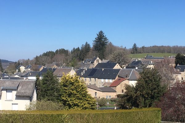 "Courant Citoyen" installera ses premières toitures photovoltaïques à Peyrelevade mais son projet s'étend sur les 124 communes du Parc Naturel Régional de Millevaches. 