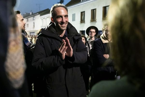 Raphaël Glucksmann lors du premier meeting de son mouvement citoyen appelé "Place Publique".