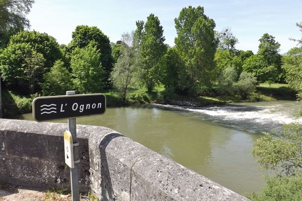 L'agence régionale de santé et la préfecture rappellent que la baignade doit se pratiquer dans des zones surveillées faisant l'objet d'un contrôle sanitaire. 