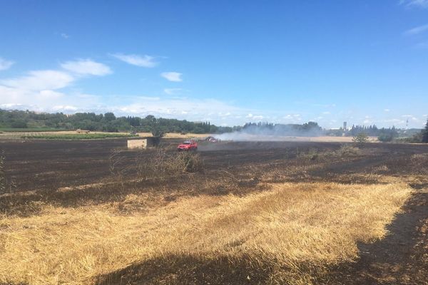 Les équipements agricoles n'ont pas été endommagés par le feu de champs de chaume à Pignan