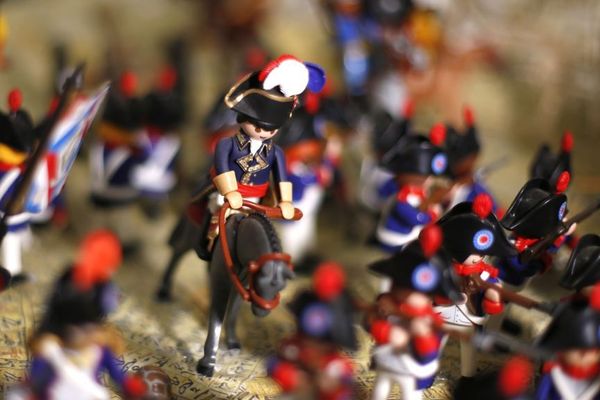 Frédéric Pierrot, entrepreneur du numérique, a fondé un micro-musée retraçant l'histoire de Napoléon en Playmobil en juillet 2016. 