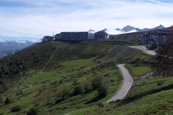 Le Plat d'Adet au dessus de Saint-Lary a accueilli une arrivée du Tour de France en 2005