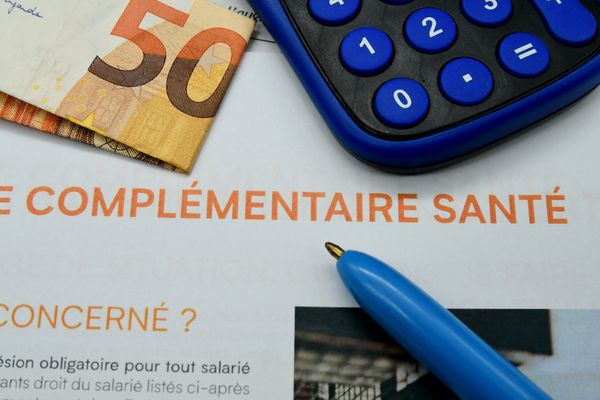 Selon UFC-Que Choisir, la complémentaire santé va augmenter "de l'ordre de 10 %" en 2024.