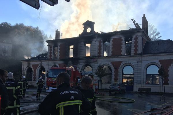 La gare de Figeac détruite par un violent incendie