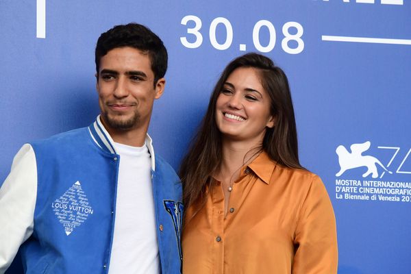 Shain Boumedine et Ophelie Bau, personnages du film "Mektoub my love : canto uno".