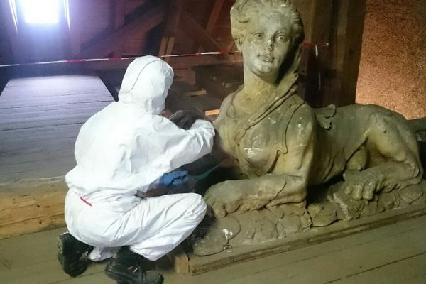 Toutes les sculptures de Notre-Dame sont depoussiérées