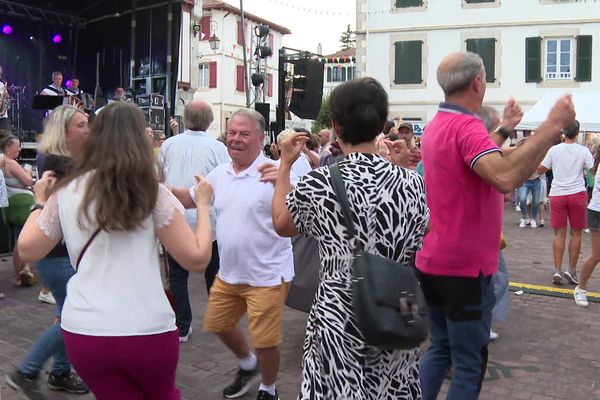 Les fêtes patronales d'Urrugne au Pays basque ont rassemblé toutes les générations