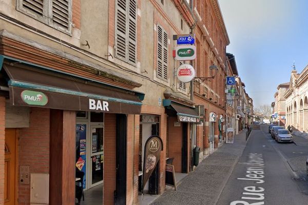 C'est dans un appartement du centre de Carbonne (haute-Garonne) que le corps de la victime a été découvert samedi