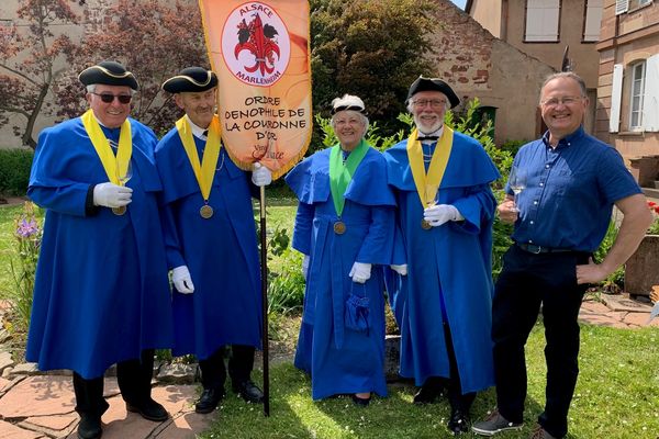 L'Ordre oenophile de la Couronne d'or réserve de belles surprises pour les 70 ans.