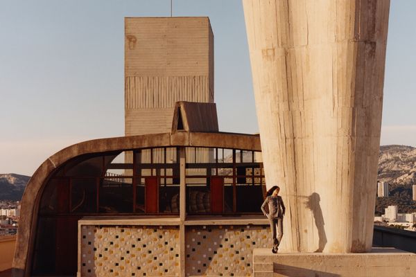 La collection croisière Chanel au Corbusier à Marseille.