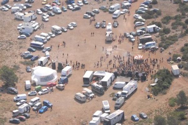 Rave party dans les Corbières vue du ciel - archives