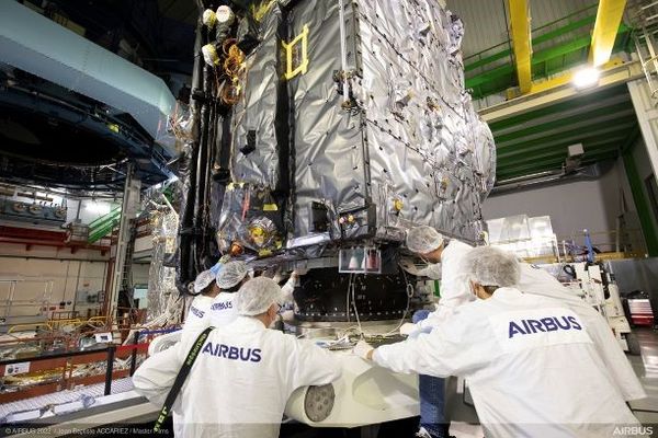La sonde spatiale Juice doit quitter Airbus en début février direction la Guyane pour un décollage en direction des lunes glacées de Jupiter.