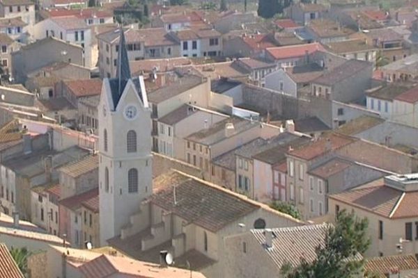 Leucate (Aude) - la ville et l'église - 2014