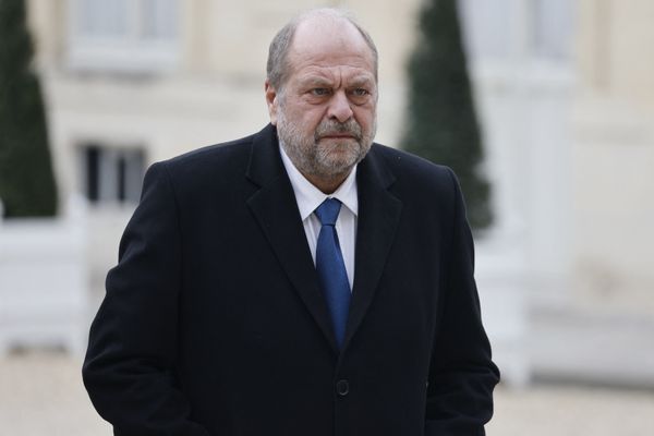 Le fils d'Eric Dupond-Moretti, ministre de la Justice, a été mis en examen pour des soupçons de violences conjugales.