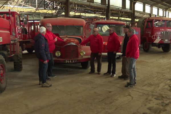 L'association Mémoires des sapeurs-pompiers de l'Ardèche compte 116 camions à ce jour dans son entrepôt d'Alissas.