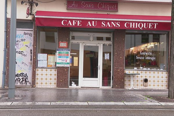 A Lyon, le café "Au Sans chiquet" ferme le 27 janvier 2023.