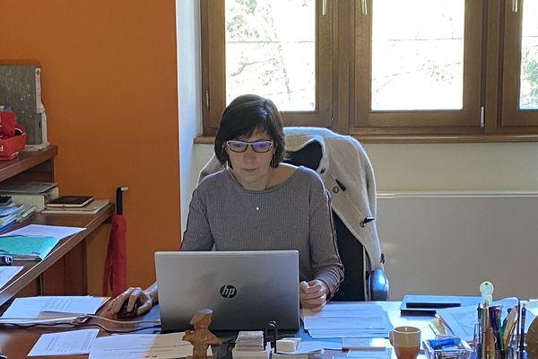 Denise Buhl, la maire de Metzeral (Haut-Rhin) refuse d'organiser le conseil municipal d'installation.