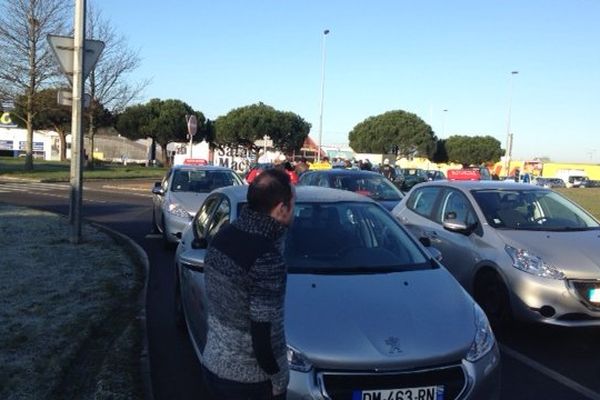 Les auto-écoles ont filtré la circulation aux principaux ronds-points d'accès à l'agglomération de Lorient