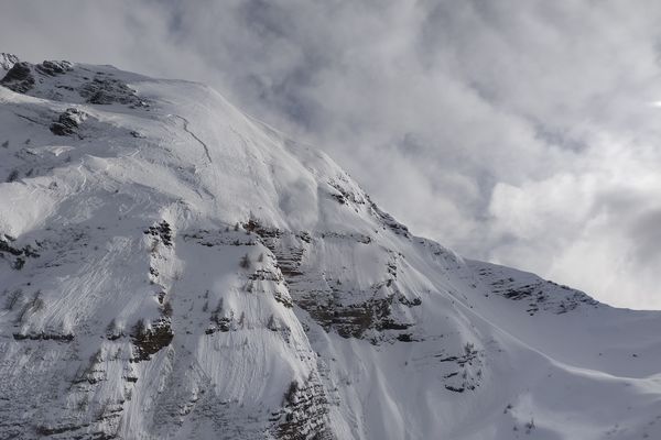 Une avalanche observée à Orcières Merlette, ce mardi 27 février.