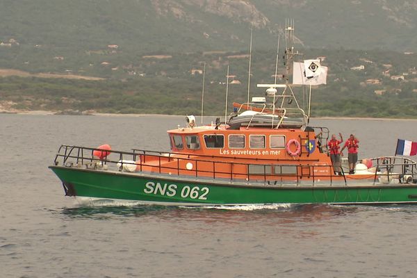 Le bateau de la SNSM de Calvi.