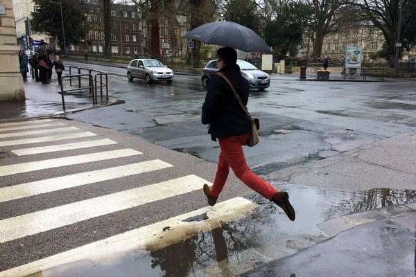 Pluies irrégulières et faibles puis parfois plus soutenues sur notre 1er octobre en Normandie