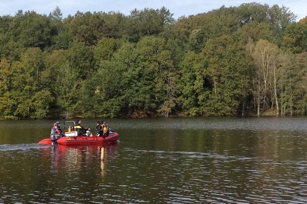 Les recherches sur le lac de Bujaleuf