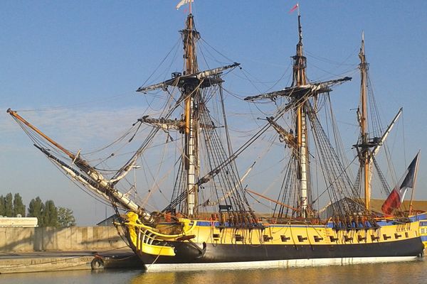 L'Hermione, dimanche matin, à Rochefort.