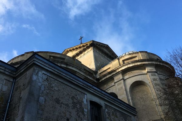 la Chapelle des Feuillants est le seul monument religieux de style néo-classique à Poitiers.