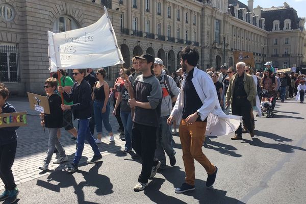 Ils étaient 200 à Rennes, essentiellement des scientifiques