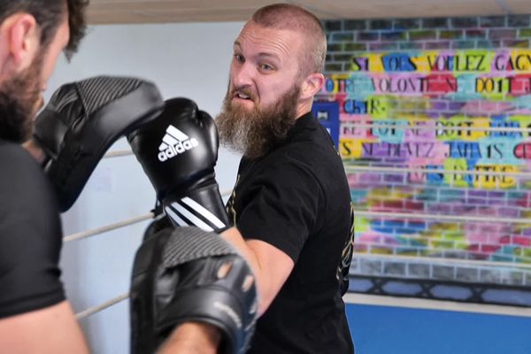 Anthony Boscher à l'entraînement avant son combat le 24 juin au Kindarena de Rouen