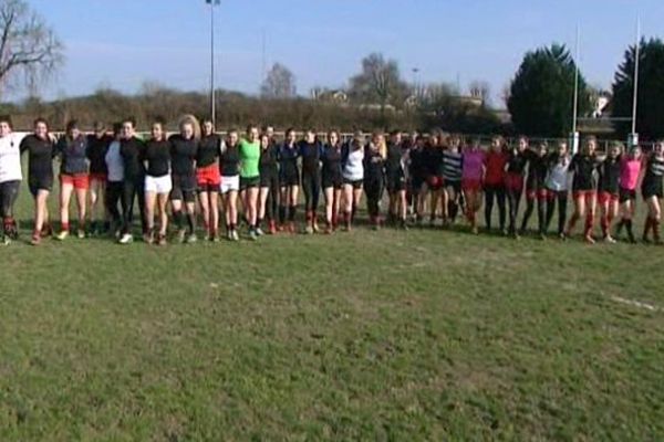 À Gien (Loiret), le rugby féminin a le vent en poupe.