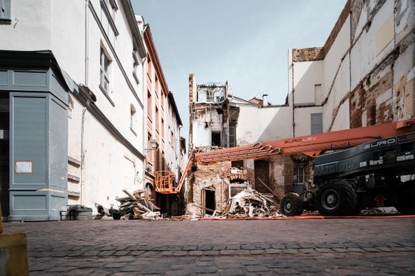 Cet immeuble situé rue Saint Rome à Toulouse (Haute-Garonne) s'est effondré le 8 avril 2024.