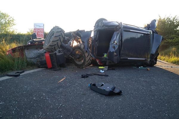 Accident entre un tracteur et 2 voitures le 13 juillet 2022 à Saint-Thibéry (Hérault)