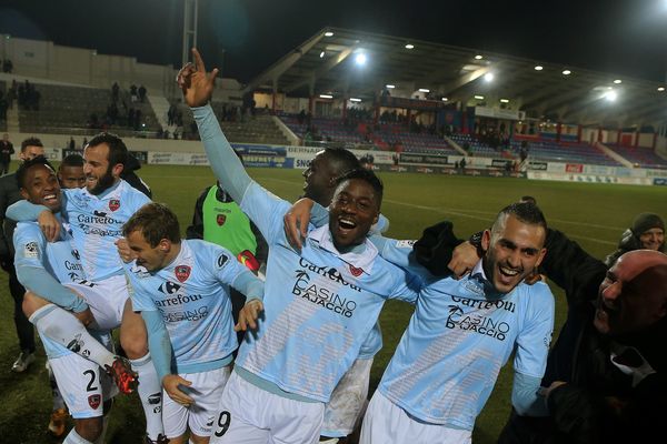 gfc-ajaccio / angers la joie des ajacciens