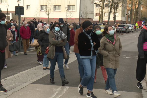 200 personnes ont marché contre les violences à Cleunay