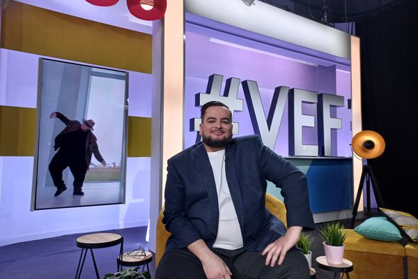 Le danseur Sofiane Chalal sur le plateau de "Vous êtes formidables" le 31 janvier 2023.